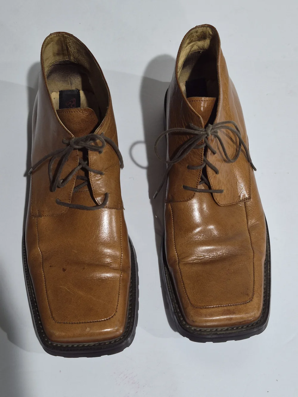 Men's Tan Leather Lace-Up Chukka Boots